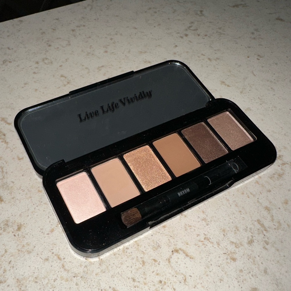 BUXOM Cosmetics May Contain Nudity Eyeshadow Palette + Brush *BNWOT*